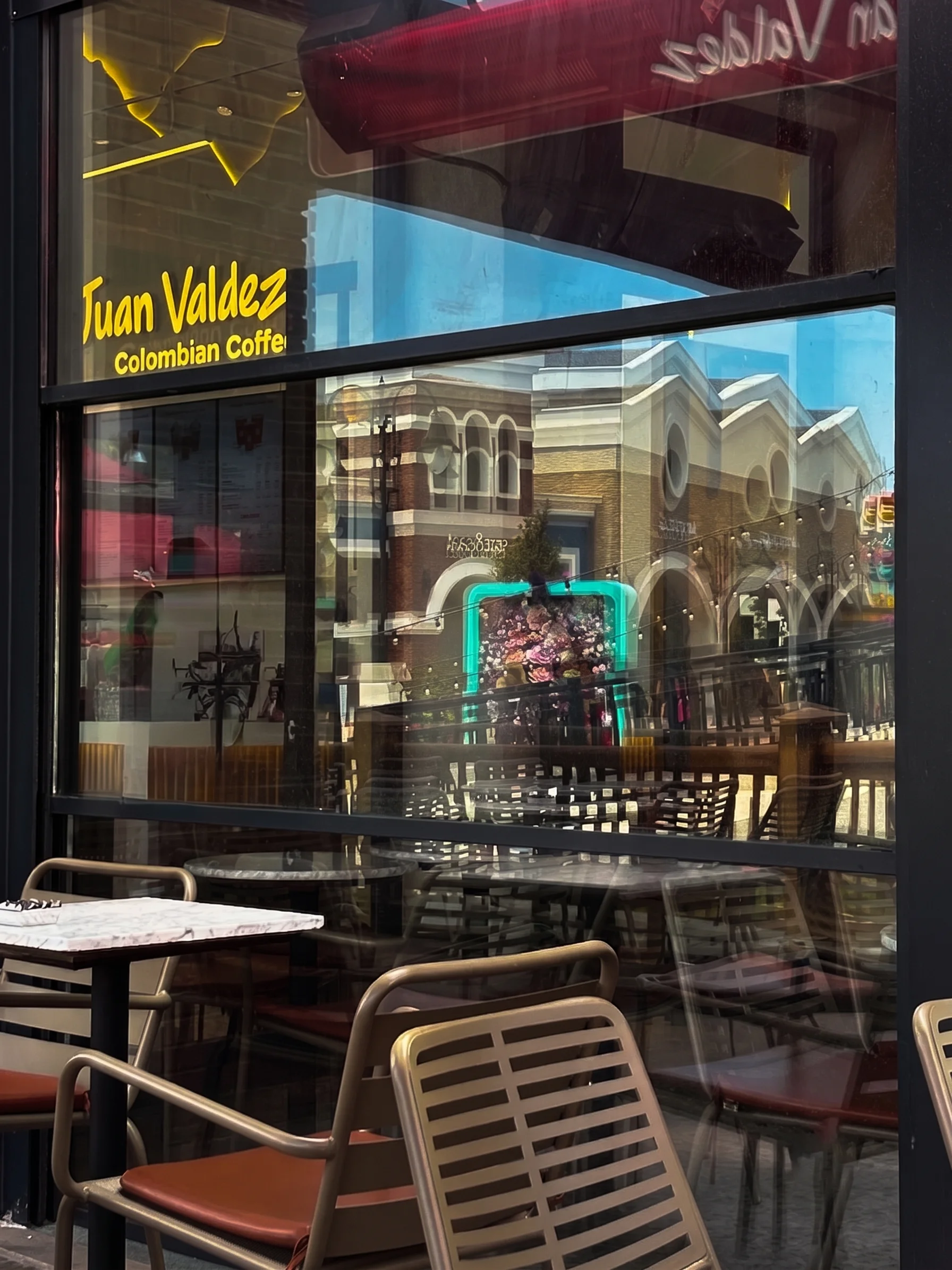 Juan Valdez Interior